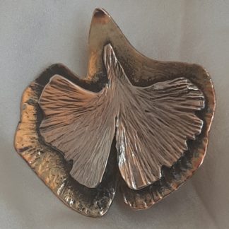 broche de ginkgo en plata