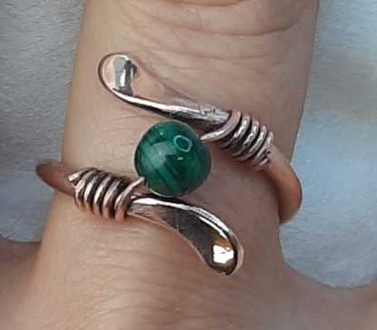 Celtic copper ring with Malachite