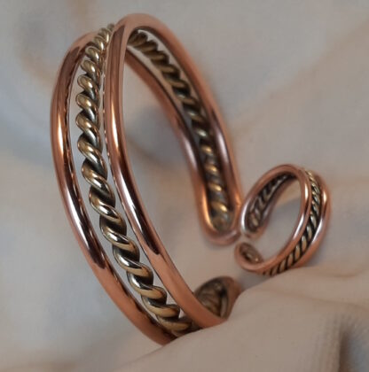 parure con treccia in ottone